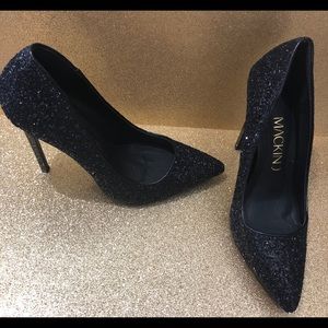 Brand new sparkly black pumps
